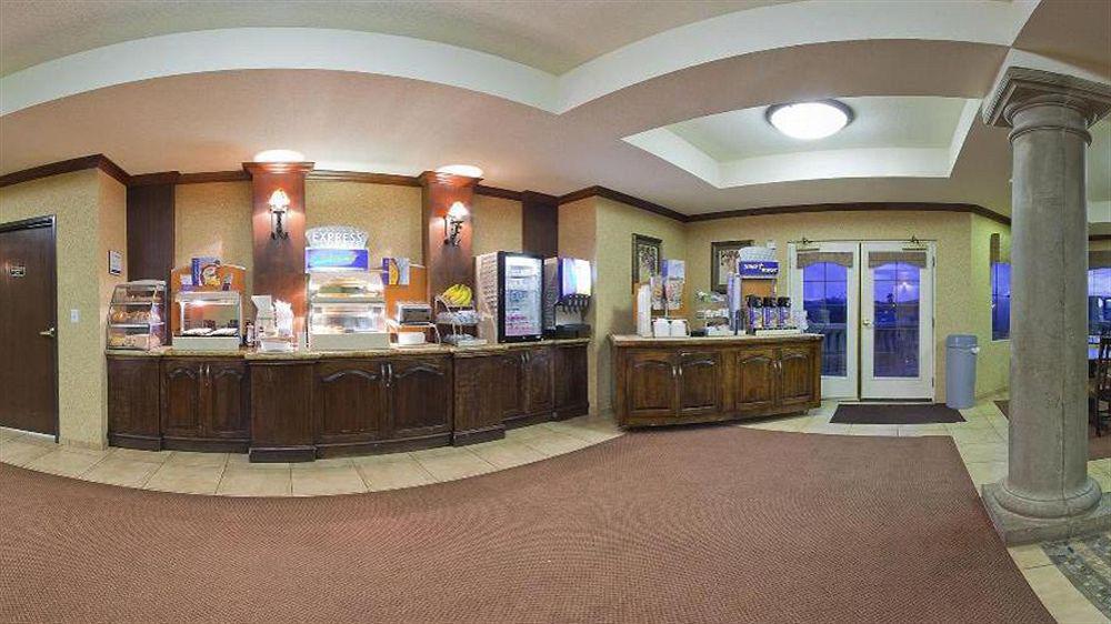Holiday Inn Express Hotel & Suites Marina By Ihg Exteriör bild
