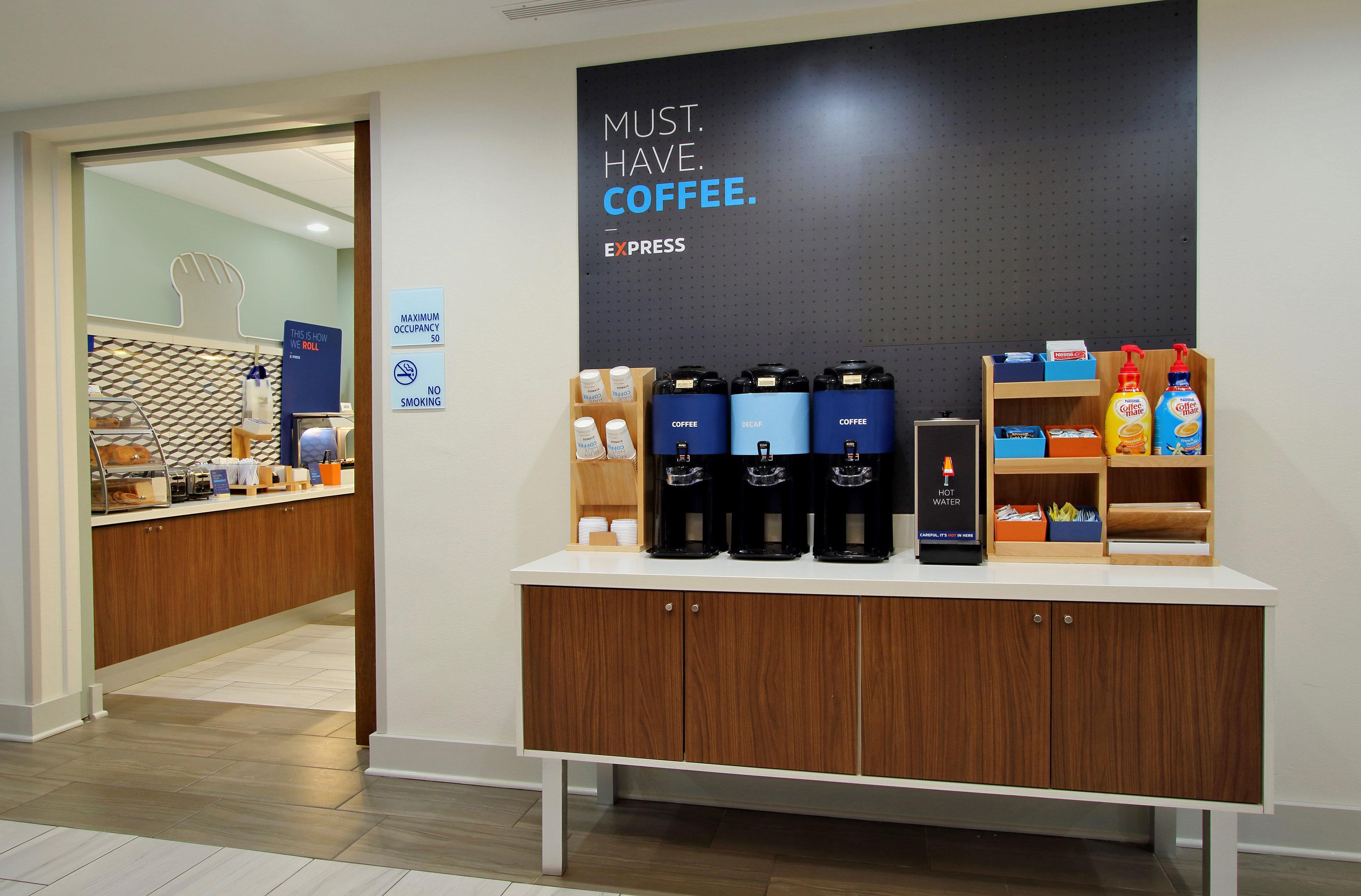 Holiday Inn Express Hotel & Suites Marina By Ihg Exteriör bild