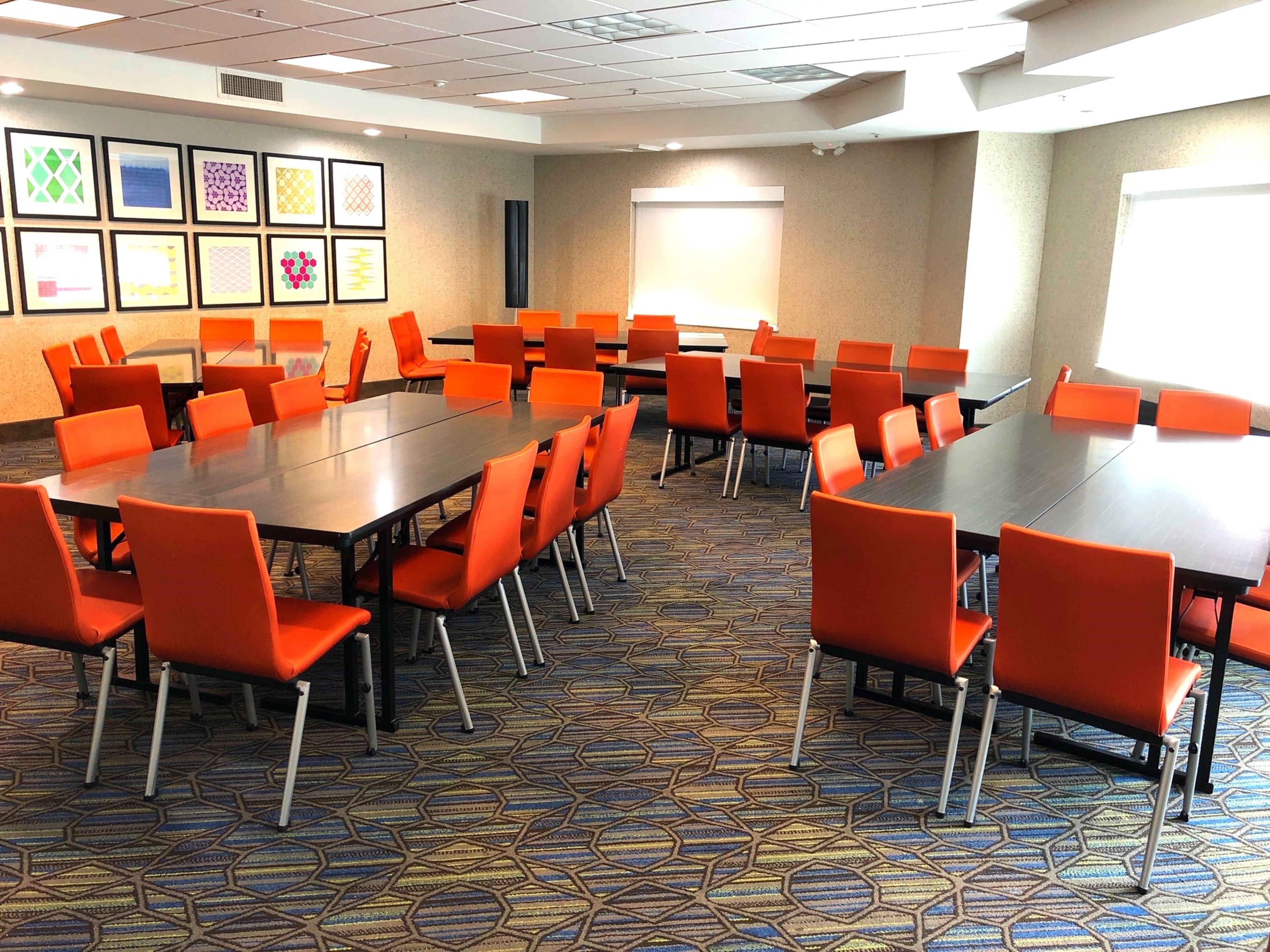 Holiday Inn Express Hotel & Suites Marina By Ihg Exteriör bild