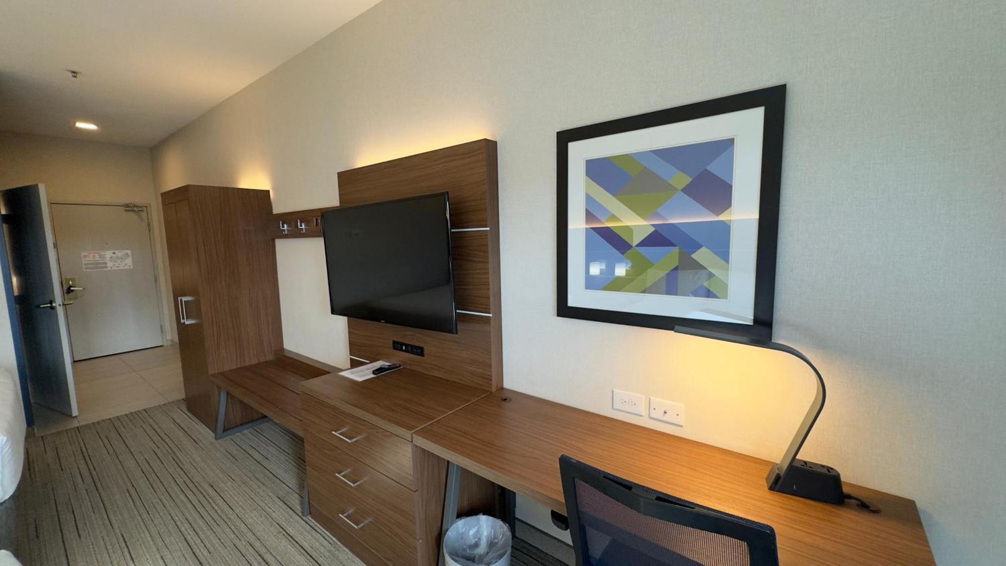 Holiday Inn Express Hotel & Suites Marina By Ihg Exteriör bild