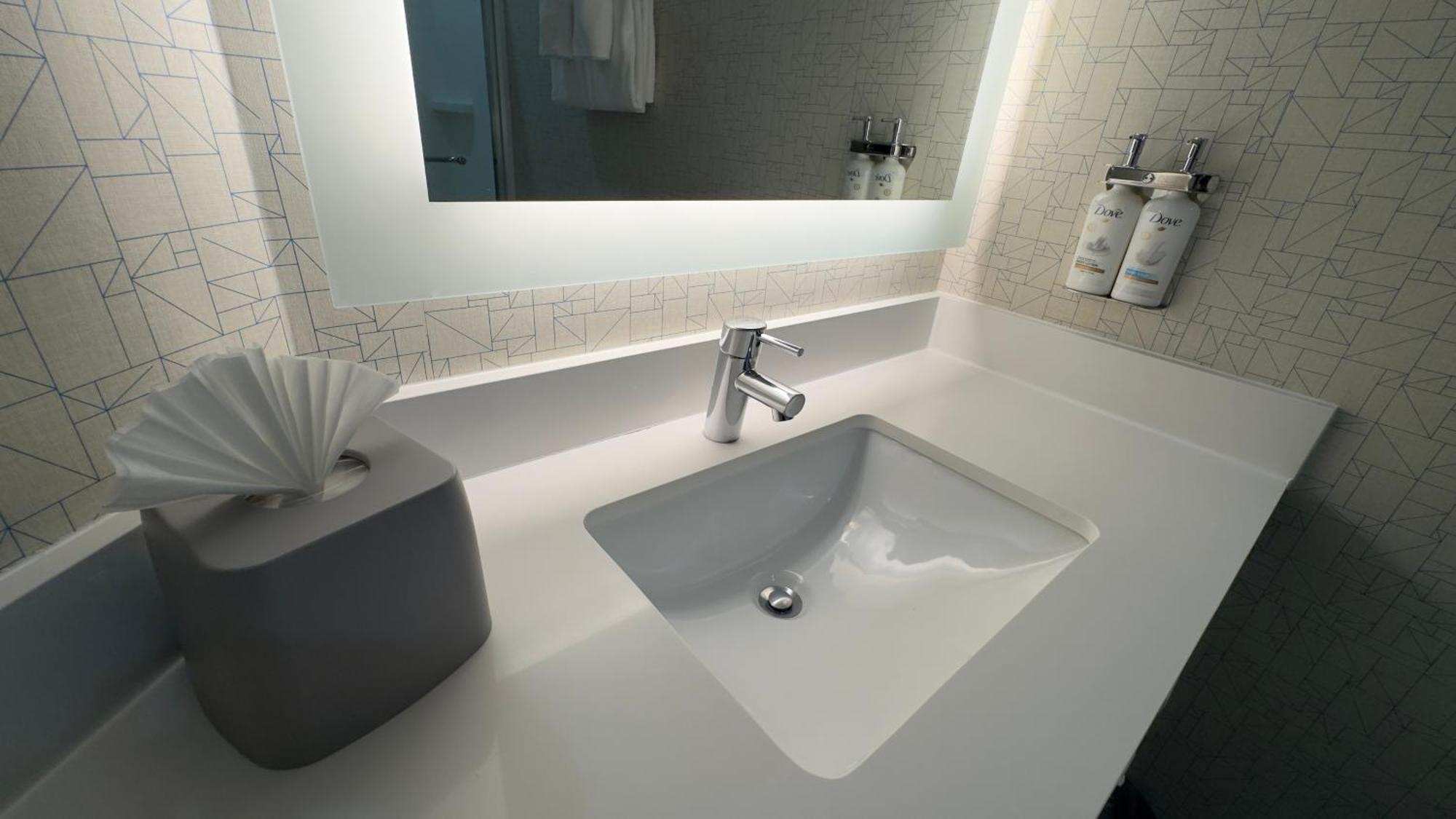 Holiday Inn Express Hotel & Suites Marina By Ihg Exteriör bild
