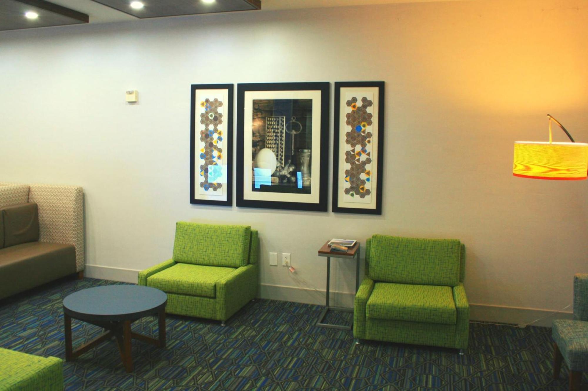 Holiday Inn Express Hotel & Suites Marina By Ihg Exteriör bild